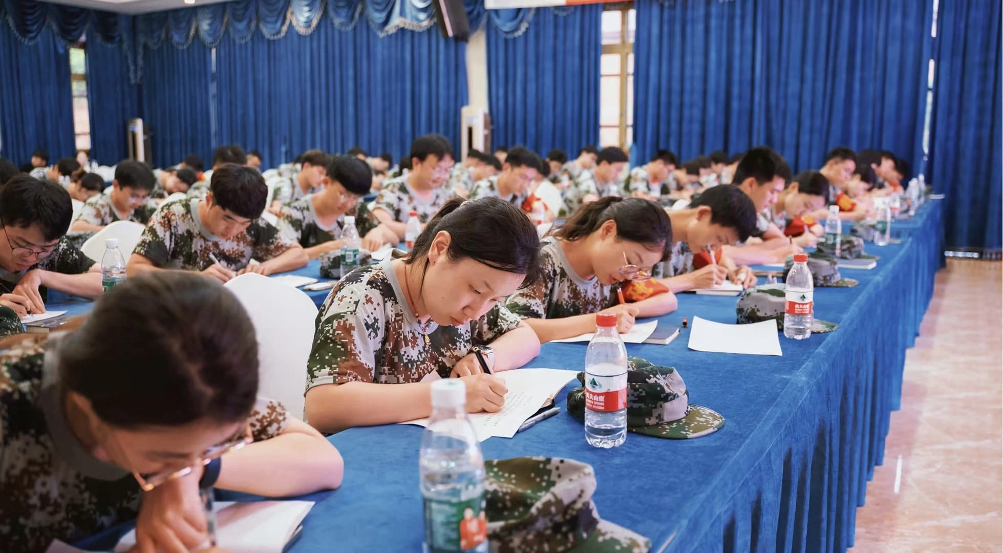 ��չ�ռ�
��ս����